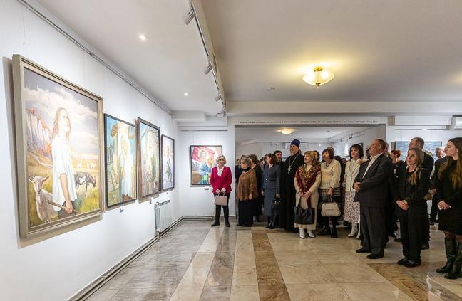 В соборном зале Белгородской митрополии состоялась очередная литературно-музыкальная гостиная, которую назвали «Немного солнца в ненастный осенний день».