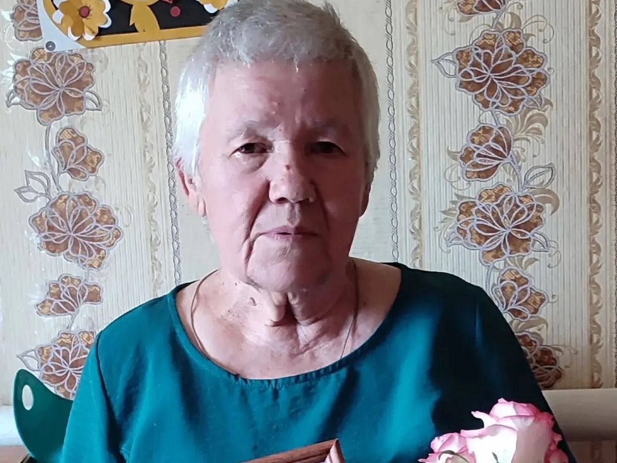 Жительница села Головчино Лидия Константиновна Клыженко отметила 80-летний юбилей🎉.