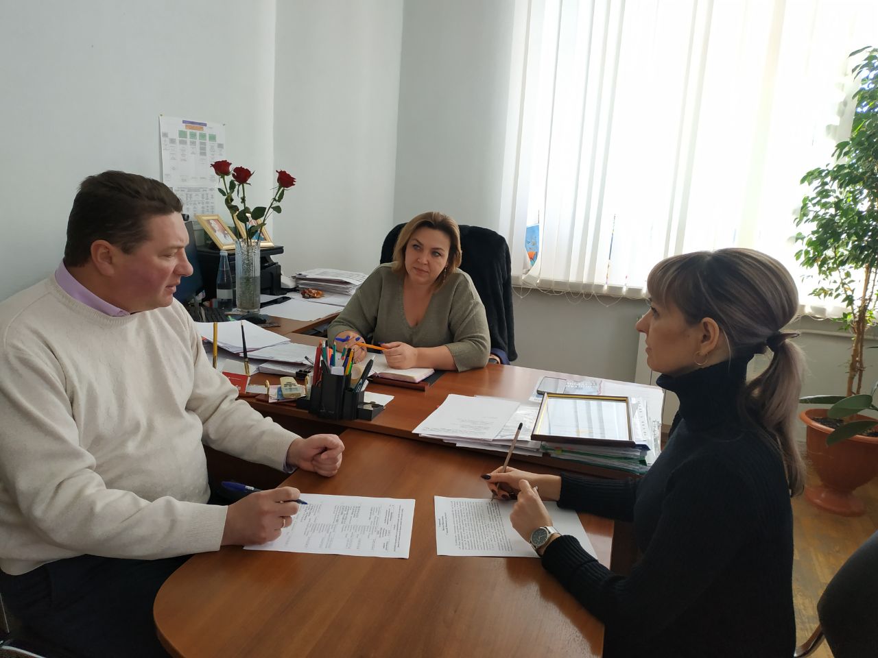 Сегодня состоялась рабочая встреча с представителями  местного отделения партии «ЕДИНАЯ РОССИЯ».