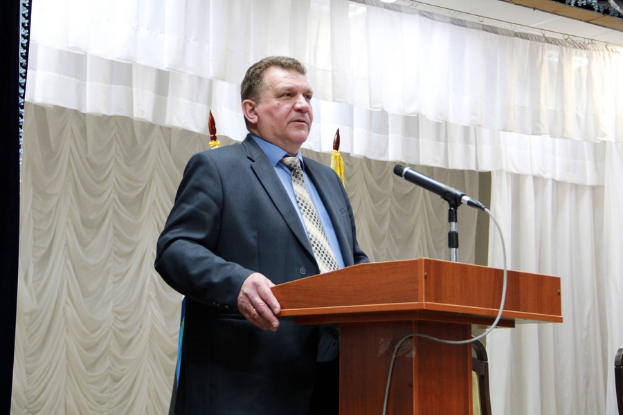 Глава администрации округа Геннадий Бондарев представил отчет о результатах деятельности 2018 года и перспективах развития 2019 года