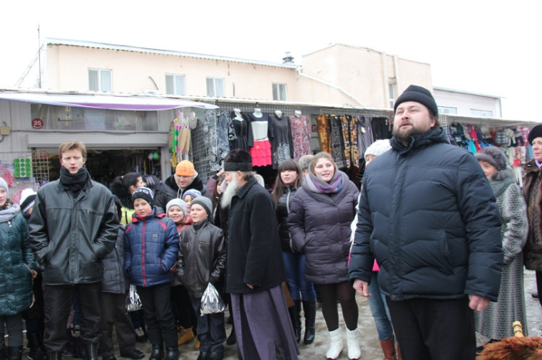 Вчера в Грайвороне прошел Рождественский флешмоб, организованный Грайворонским церковным благочинием и духовно-просветительским центром..