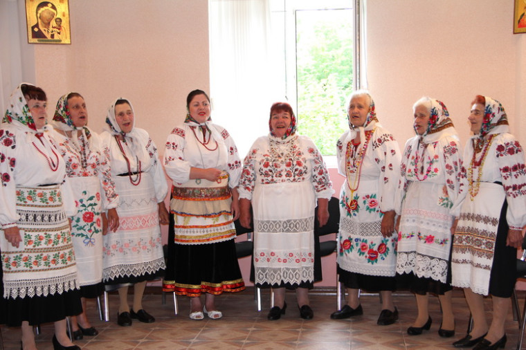 19 июня в культурной жизни Грайворонщины произошло немалое событие – прошла презентация диска и репертуарного сборника фольклорного народного ансамбля «Козинские напевы».. 19 июня в культурной жизни Грайворонщины произошло немалое событие – прошла презентация диска и репертуарного сборника фольклорного народного ансамбля «Козинские напевы»..