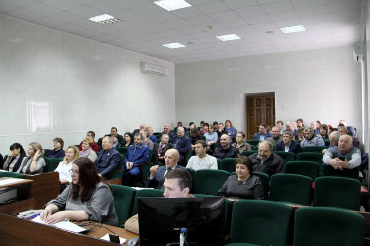 Геннадий Бондарев представил отчёт об итогах работы за 2022 год.