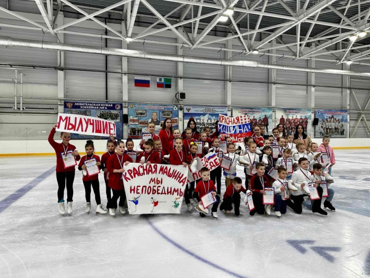 Грайворонцы - победители командного турнира Чернянского района по фигурному катанию на коньках.
