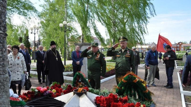 В Грайвороне прошла торжественная церемония, посвящённая 78-летию Победы в Великой Отечественной войне.