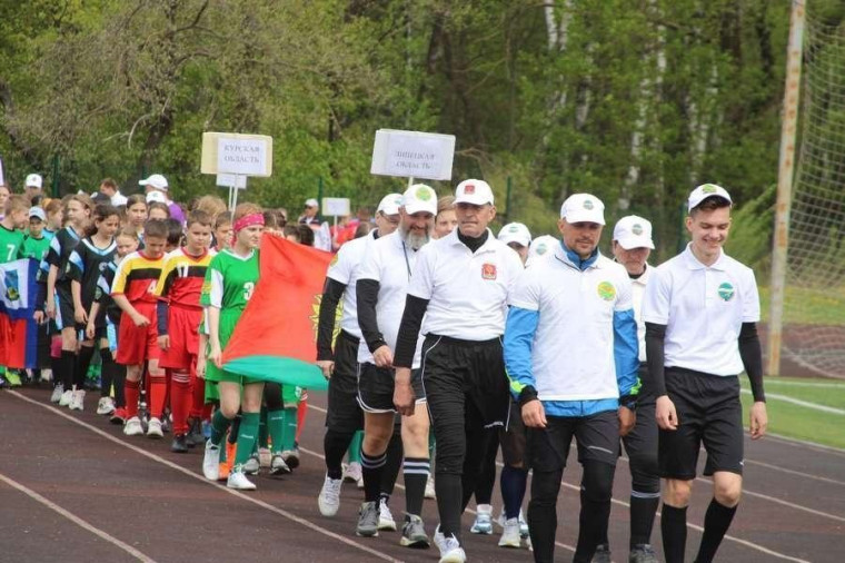 Грайворонцы приняли участие во Всероссийских соревнованиях по лапте.