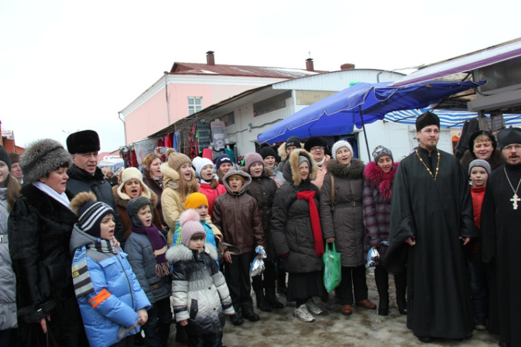 Вчера в Грайвороне прошел Рождественский флешмоб, организованный Грайворонским церковным благочинием и духовно-просветительским центром..