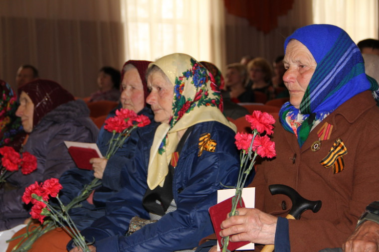 27 марта в Дорогощанском  сельском модельном доме культуры состоялось торжественное мероприятие, посвященное вручению юбилейных медалей ветеранам Великой Отечественной войны..