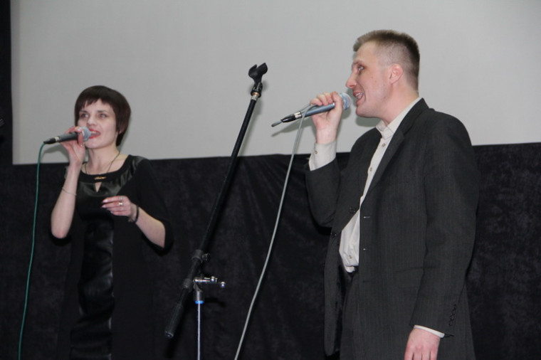 В канун Международного женского дня в кинотеатре «Космос» прошел праздничный концерт..