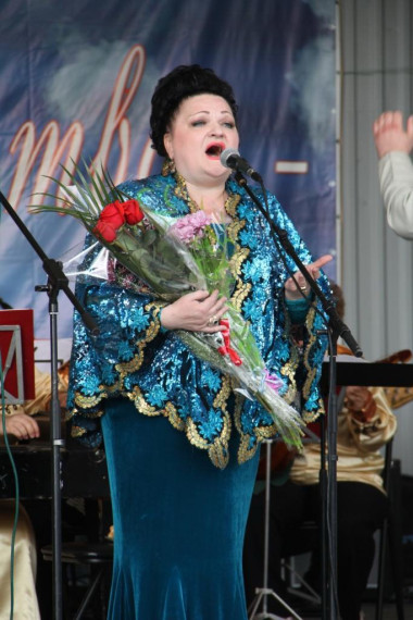-так назывался фестиваль  памяти о великой русской певицы Людмилы Зыкиной, который состоялся  вчера в Грайвороне..