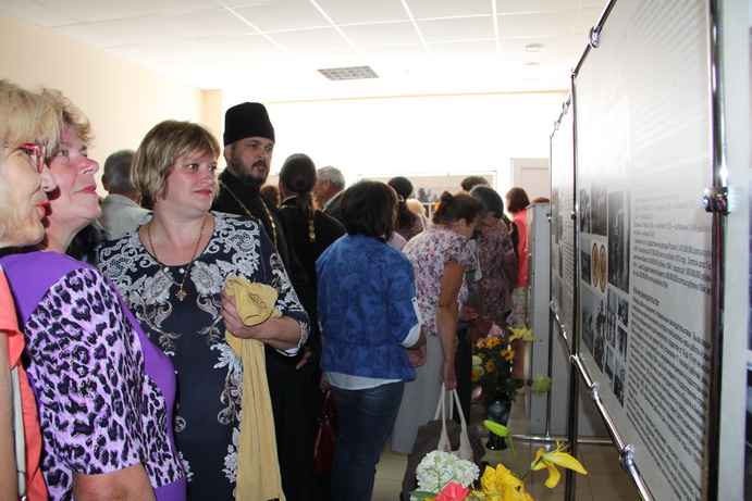 11 июля в кинотеатре «Космос»  состоялось официальное открытие выставки, посвященной достижениям императора Николая II за годы его  правления..