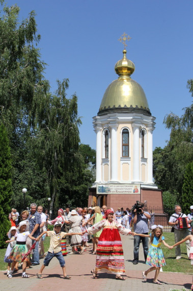 8 июля, в  День семьи, любви и верности, в Грайвороне состоялся I районный фестиваль православных семей  «Отдохнем по-семейному»..