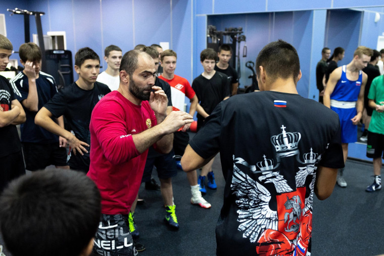 Грайворонские боксёры вернулись домой с учебно-тренировочных сборов в Сочи.