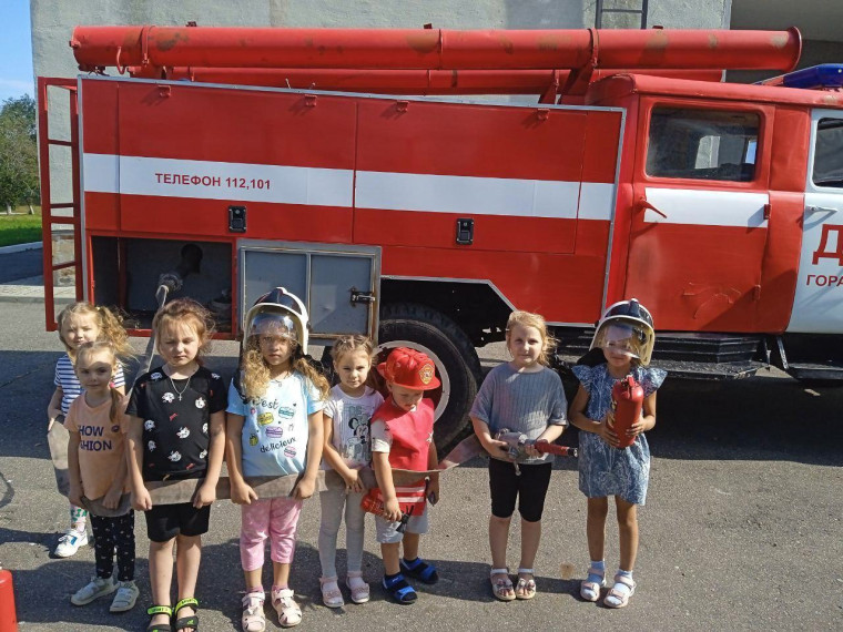 Малыши дошкольной группы Гора-Подольской школы приняли участие во Всероссийском открытом уроке по безопасности жизнедеятельности.