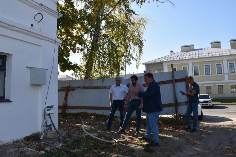 Начальник управления госохраны объектов культурного наследия области Алексей Чернявский побывал в Грайворонском горокруге с рабочим визитом.
