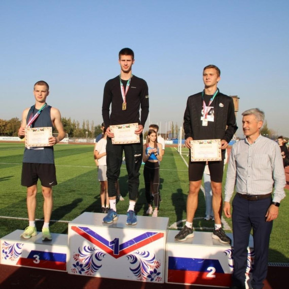 Команда Грайворонского горокруга – серебряный призёр областной спартакиады по лёгкой атлетике.