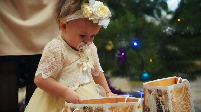 В рамках новогодней акции «Ёлка желаний» депутат Госдумы Никита Румянцев исполнил мечты грайворонских детишек.